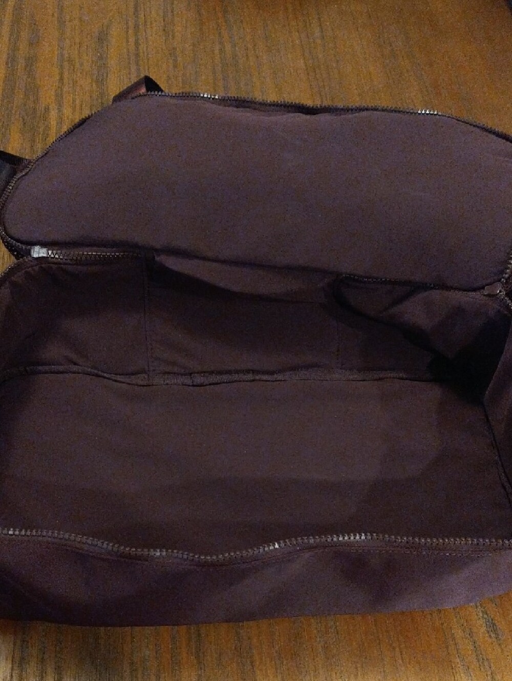 Fabletics Men's Maroon Toiletry Bag - Picture 2 of 7